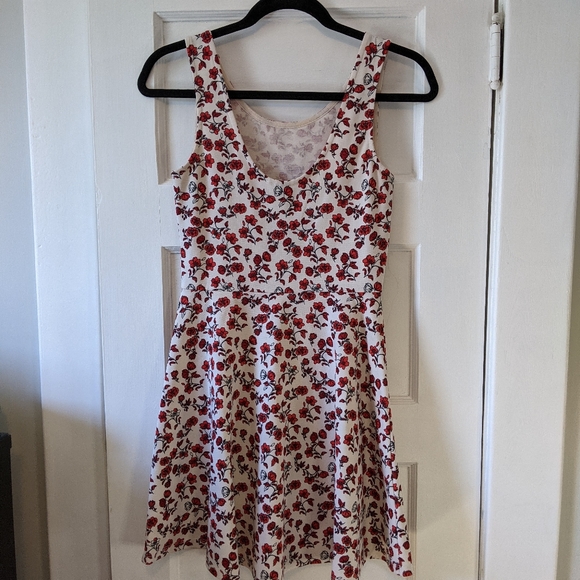 H&M Floral White and Red Dress - Picture 3 of 3
